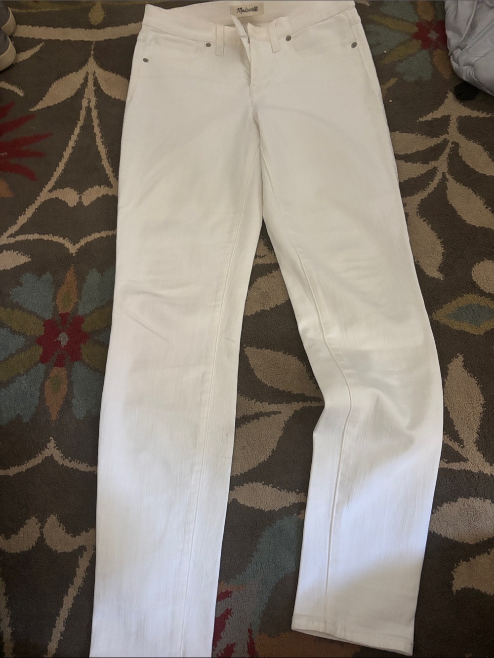 Madewell White Straight-Leg Jeans — Clean Minimal Silhouette
